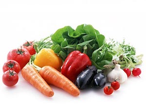 Spinach, Fruit & Nut Salad